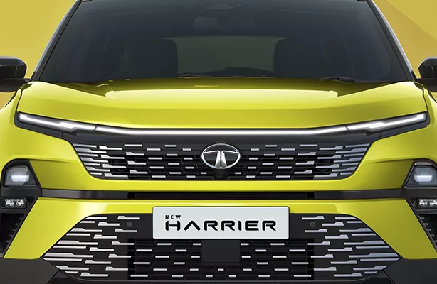 Sequential LED DRLs & Centre Position Lamp Tata Harrier Sequential LED DRLs & Centre Position Lamp